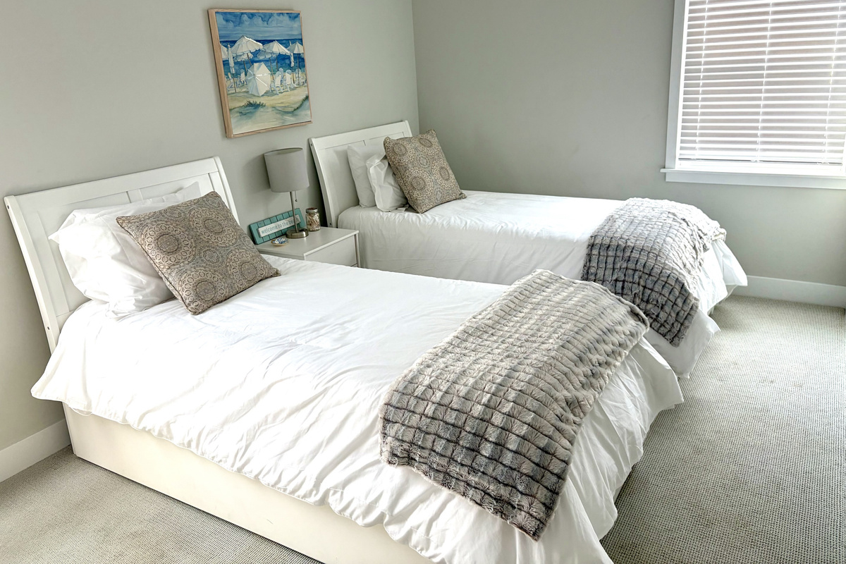 Two twin sized bed with twin trundles