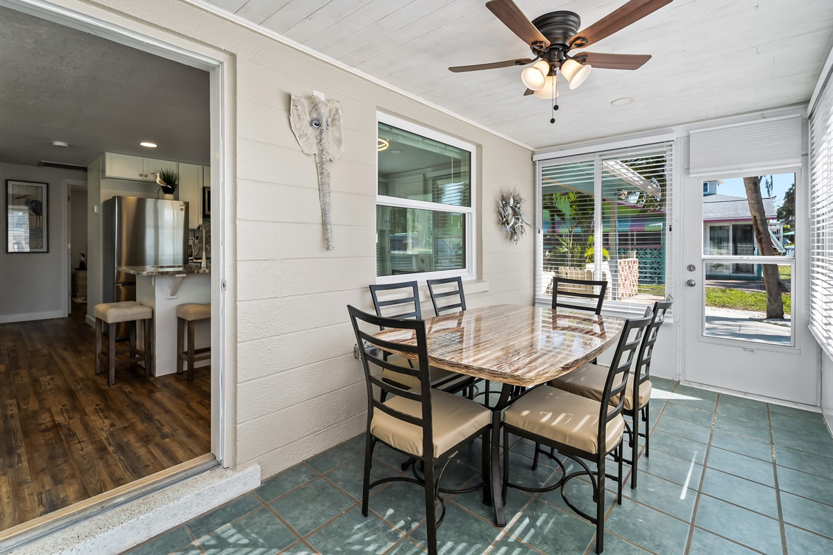 Airconditioned Sunroom Dining
Dedicated Workspace