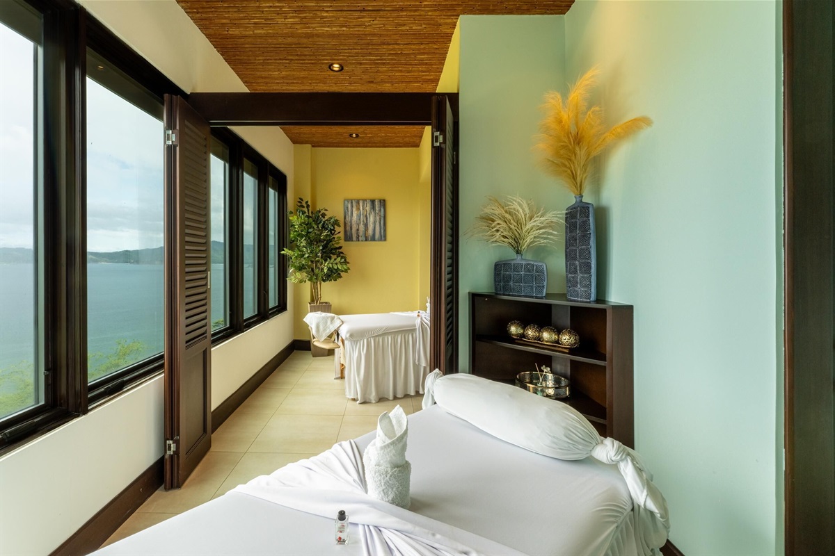 Splendor and Pacific room, massage