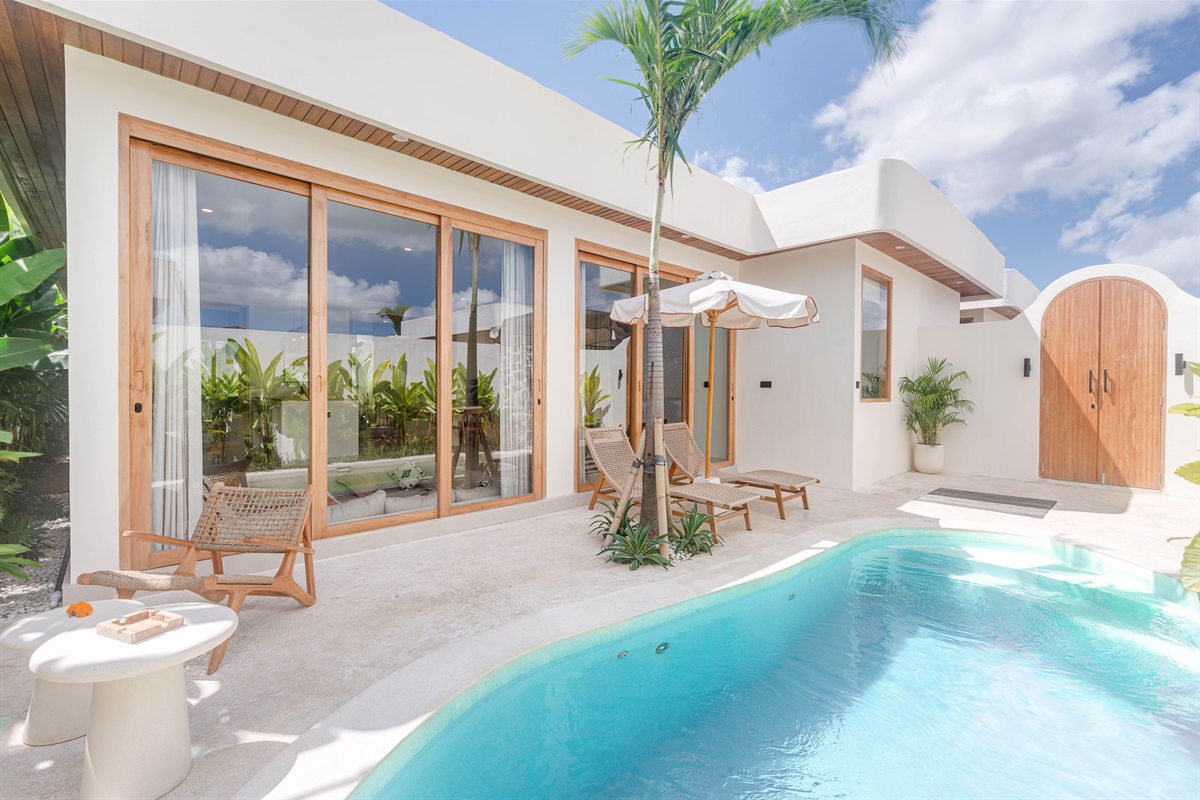 Pool area