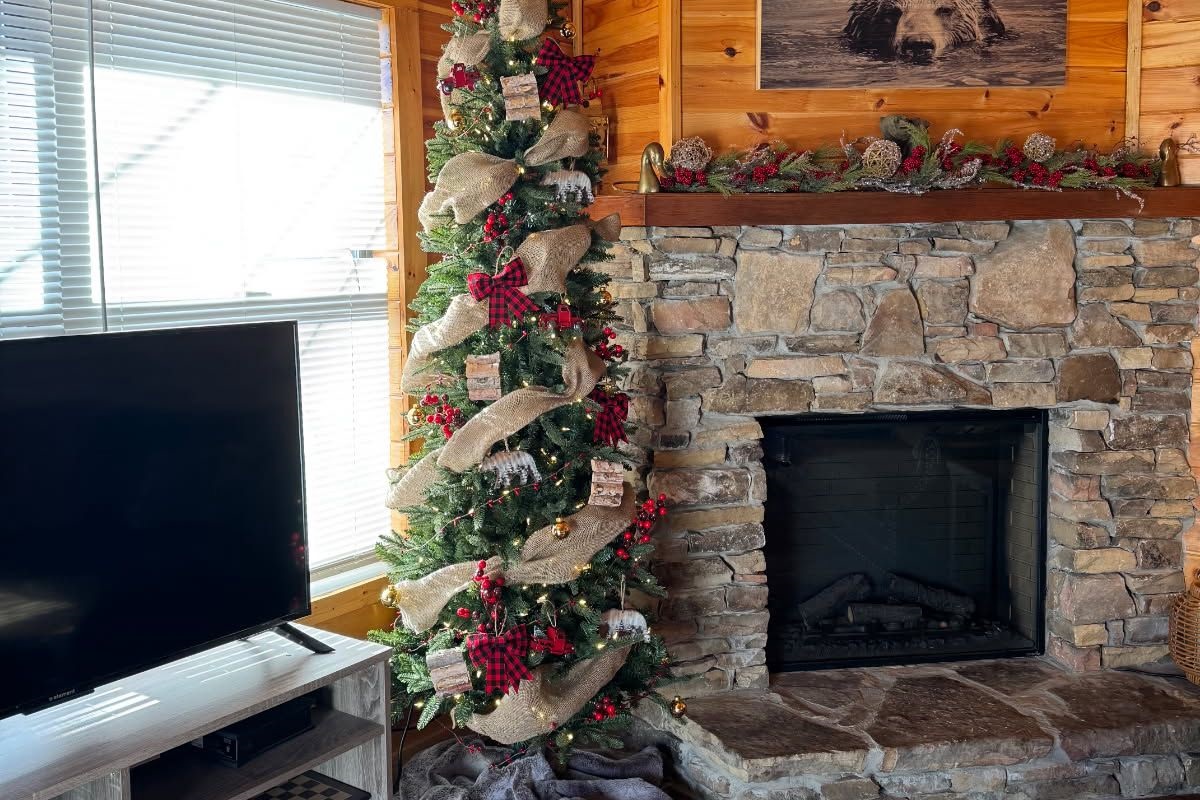 Cozy holiday vibes with our beautifully decorated Christmas tree
