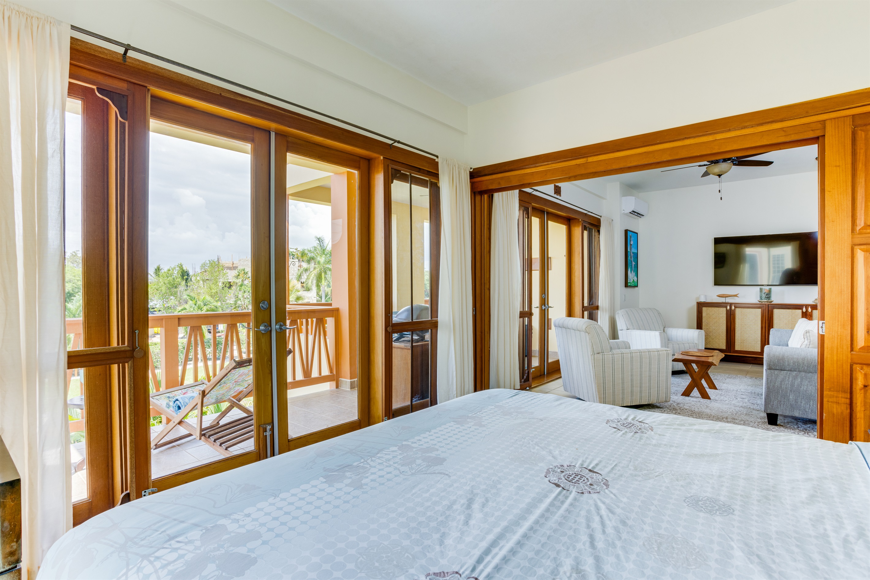 Main Bedroom King Bed