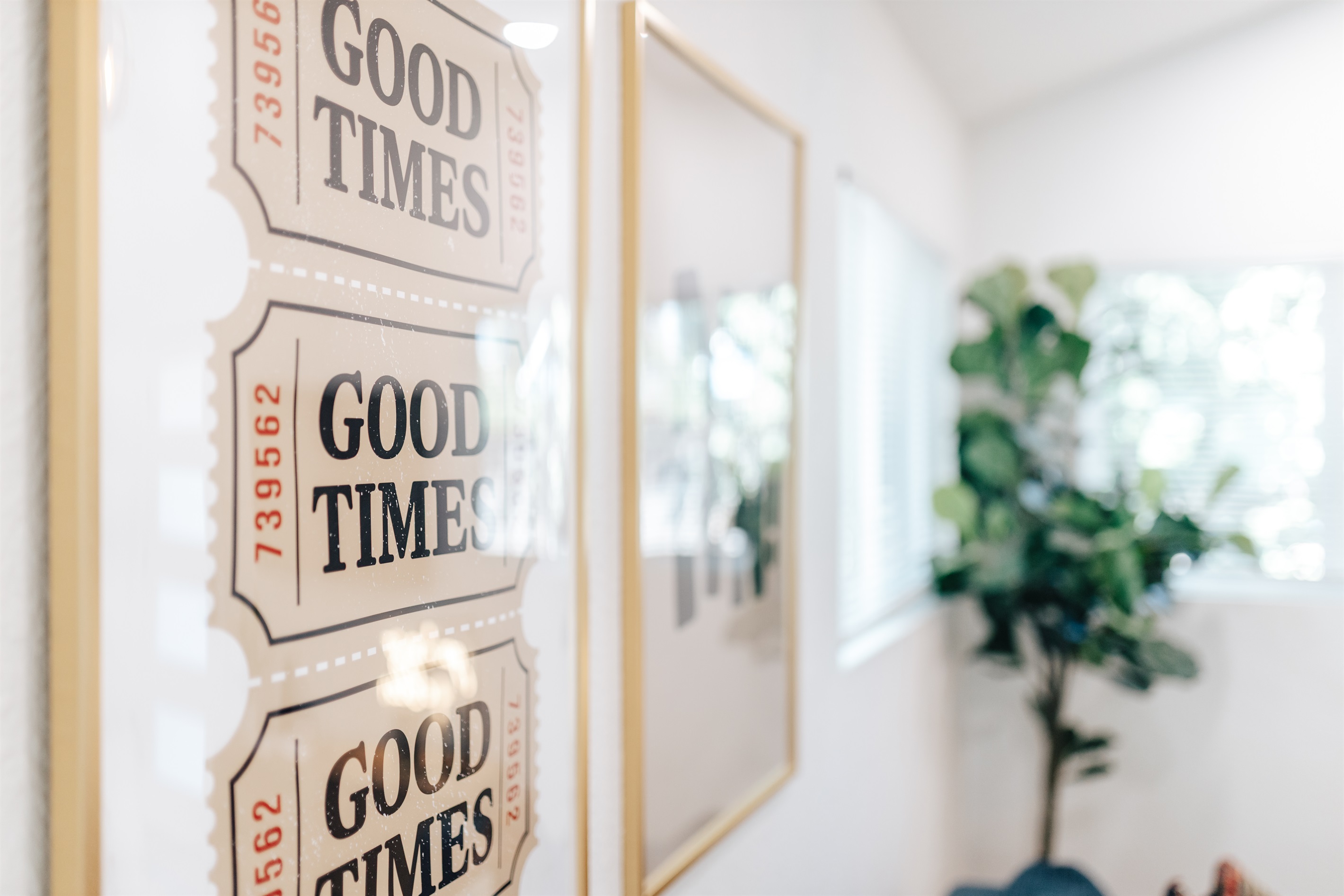 goldern girls 80s' Retro theme