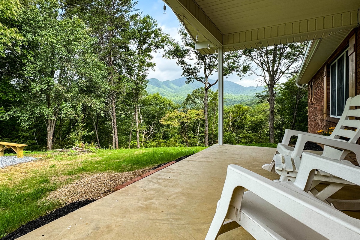 Great view and peaceful mountain environment is perfect for having a cup of coffee in the morning or unwinding from a day or adventure in the Smokies!