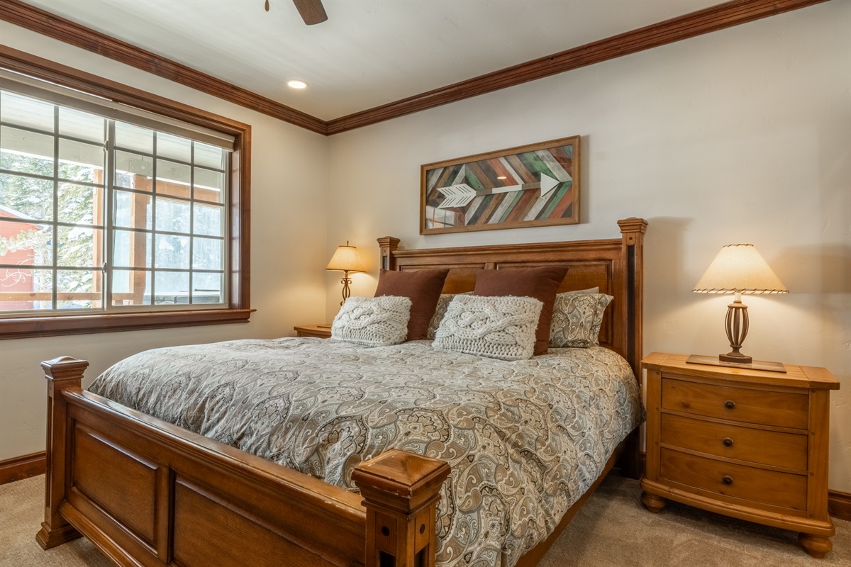 A second king bedroom offers true separation—ideal for two couples or multi-family stays.