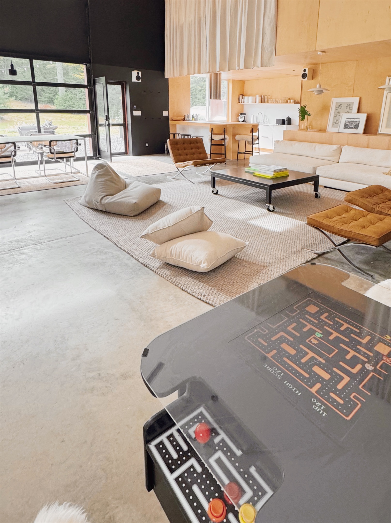 Arcade table with Ms. Pac-man and Frogger, and 400+ others.