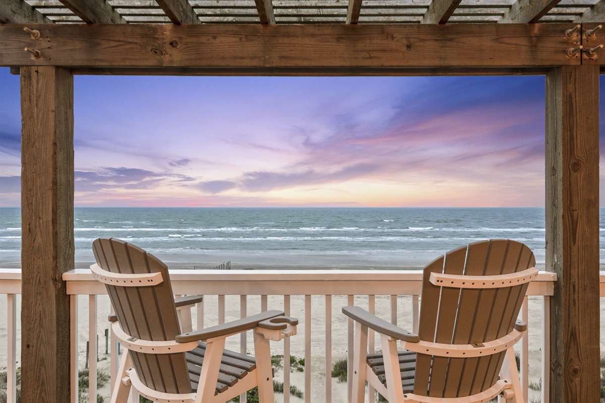 1de864bce7c8421d9da05d5b60290ef1 Large | Beachhouse | Texas | TX | Vacation Homes | Galveston | Crystal Beach | Kokomo | Breezy Days | Beachfront Elegance | Sunrise Serenity | Southern Sands Property Management, LLC