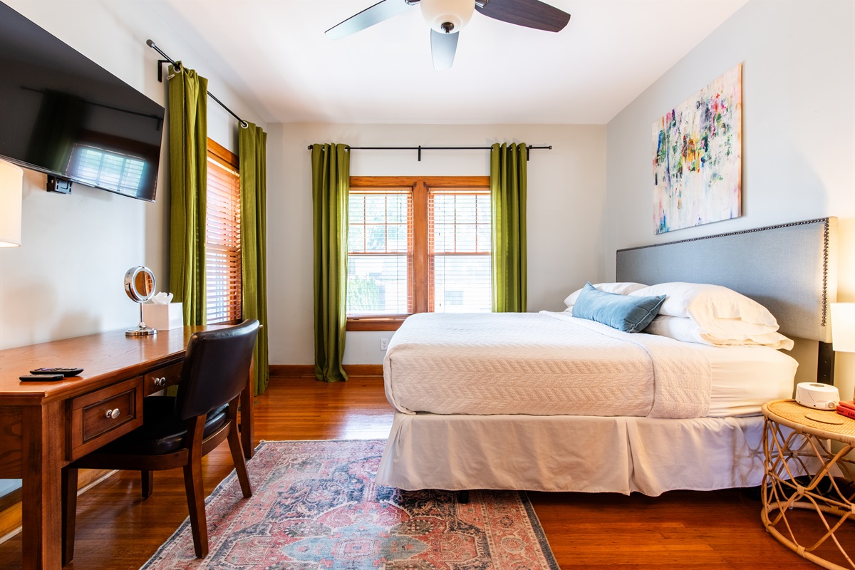 First floor king bedroom
