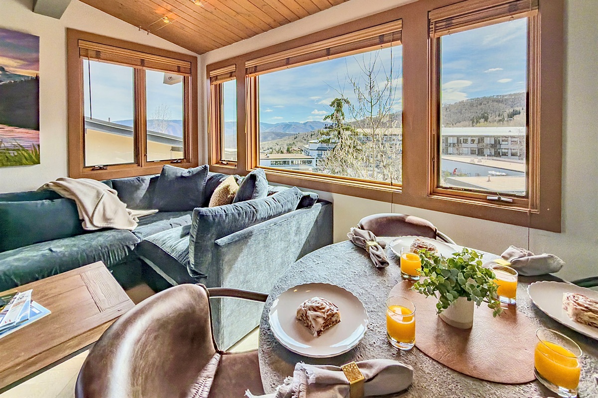 Sunlit mornings, mountain vistas, and thoughtful design. Every detail invites you to slow down and savor the Colorado mountain life. 
