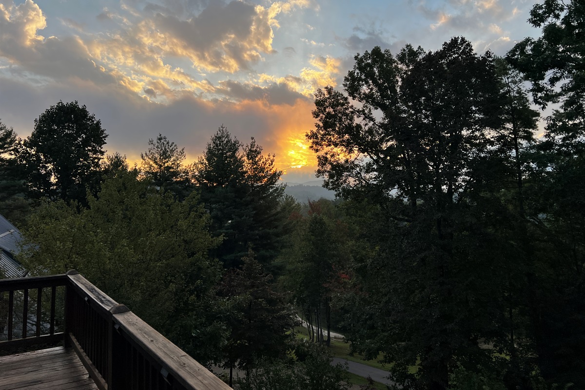 Sunrise on Deck at River Rock Retreat