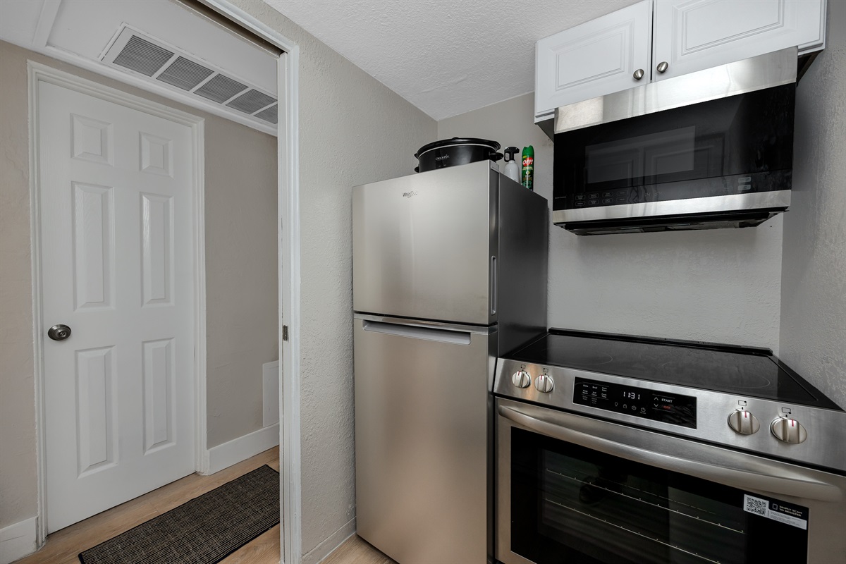 All new appliances!
