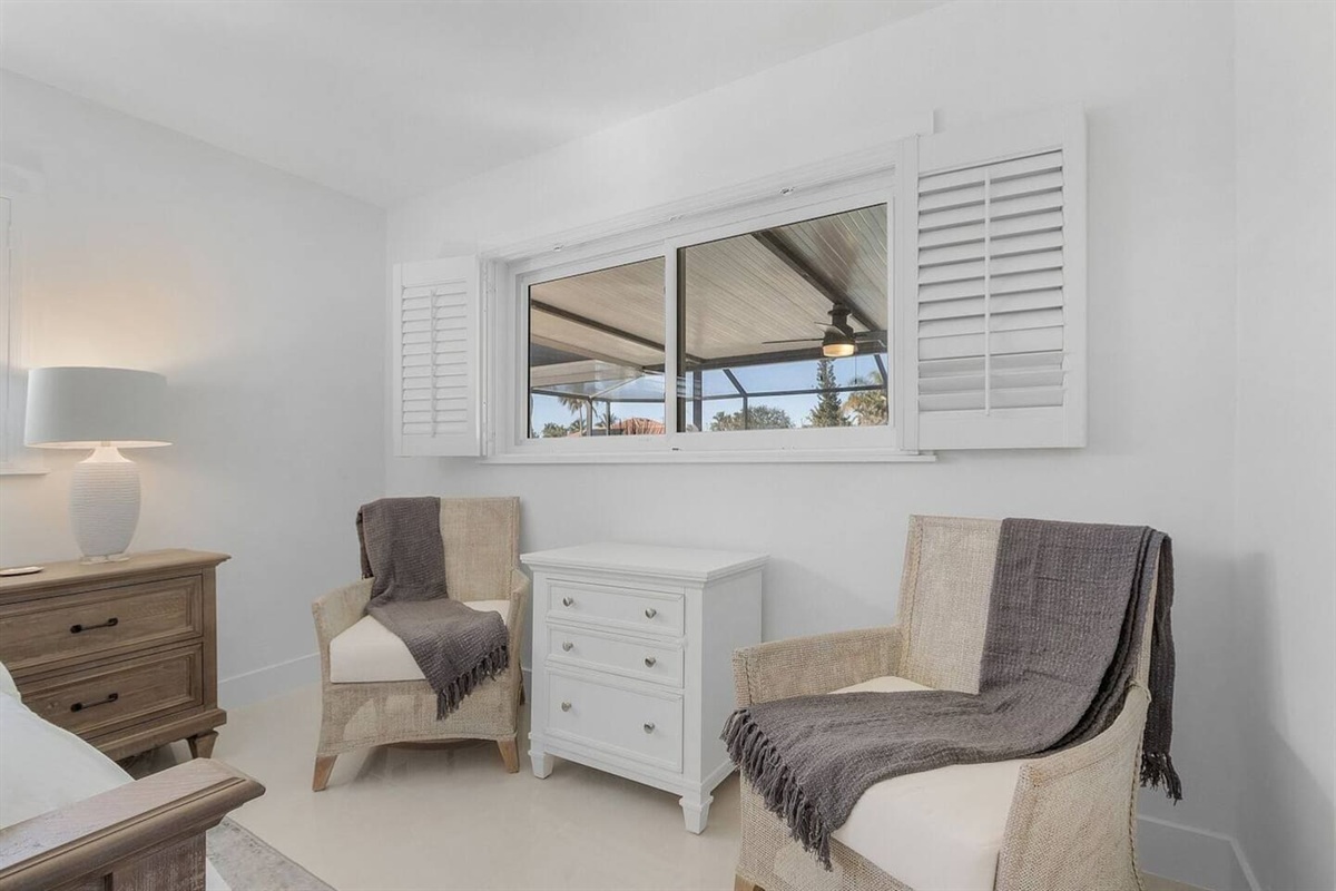 Master bedroom sitting area