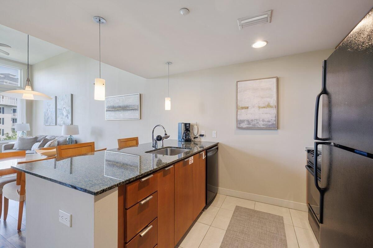 Large Breakfast Bar