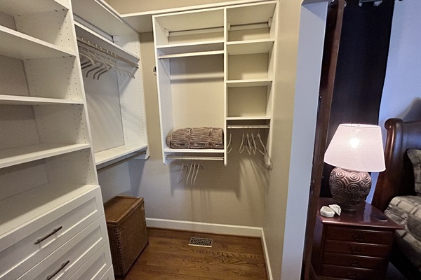 Master Suite - Large Walk-In Closet