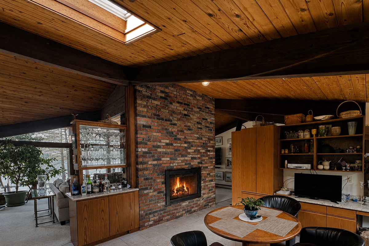 Breakfast Nook and Bar
