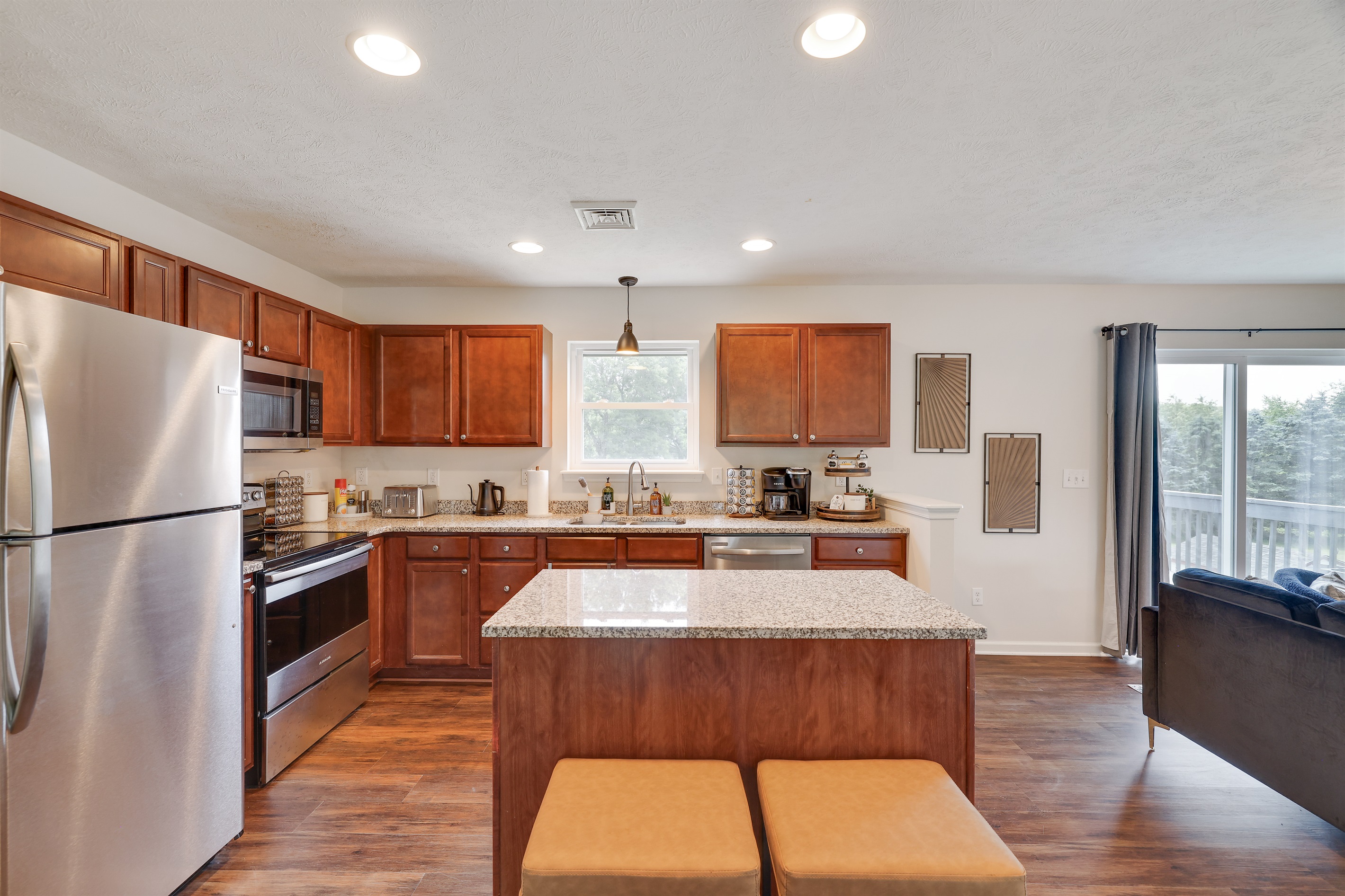 Prepare your favorite meals in the spacious, fully equipped kitchen.