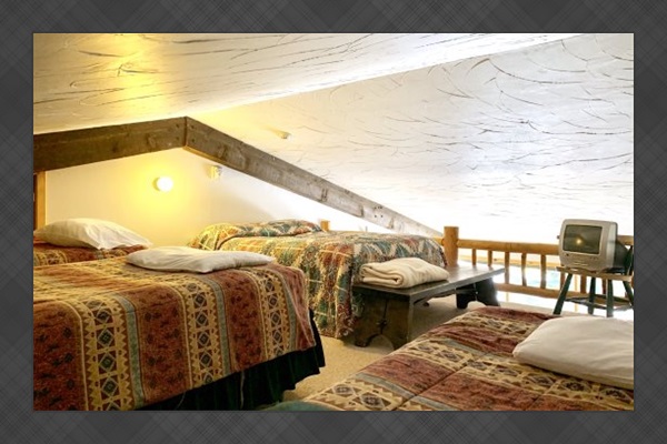 Loft area, 3 Twin beds, 1 Full-size bed