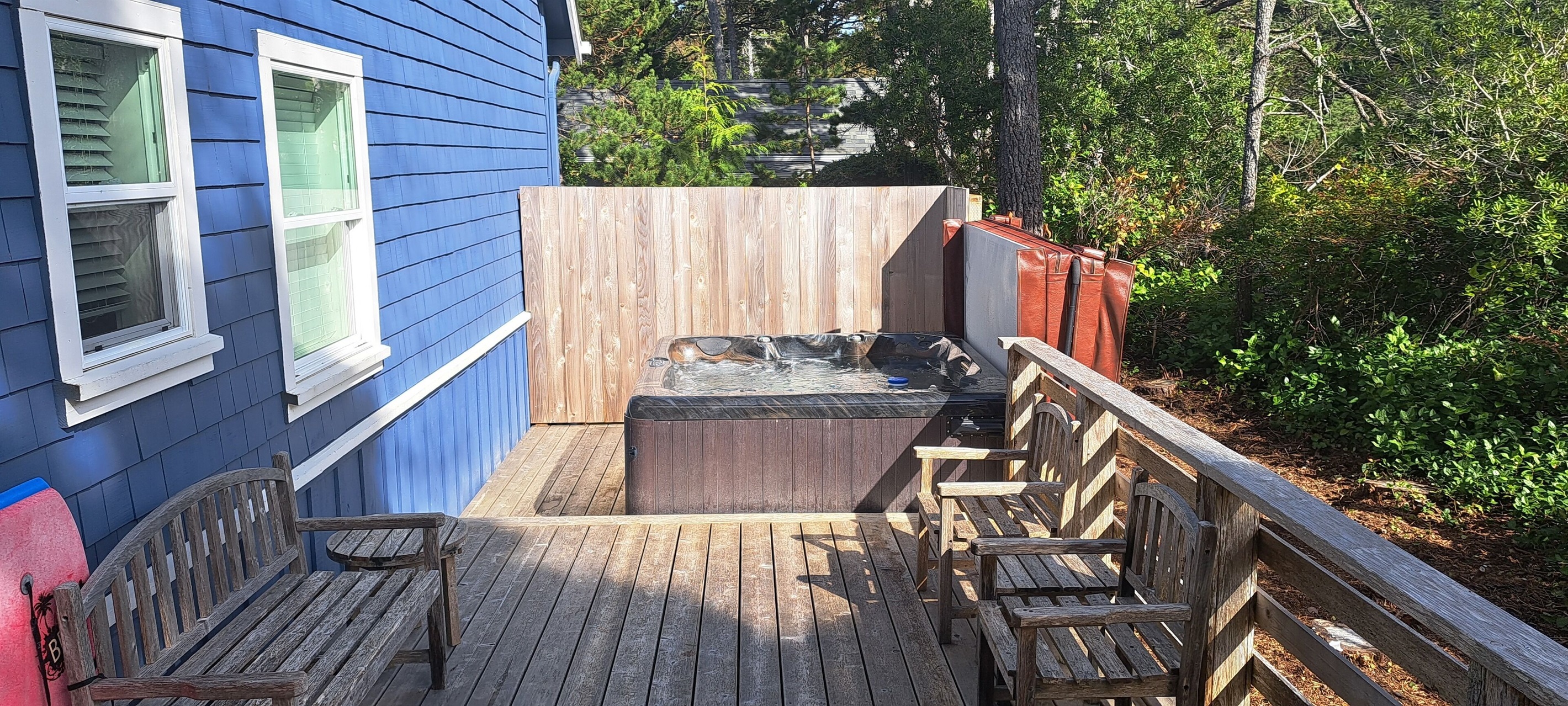 Enjoy a large hot tub ~ perfect for relaxing after a day at the beach!