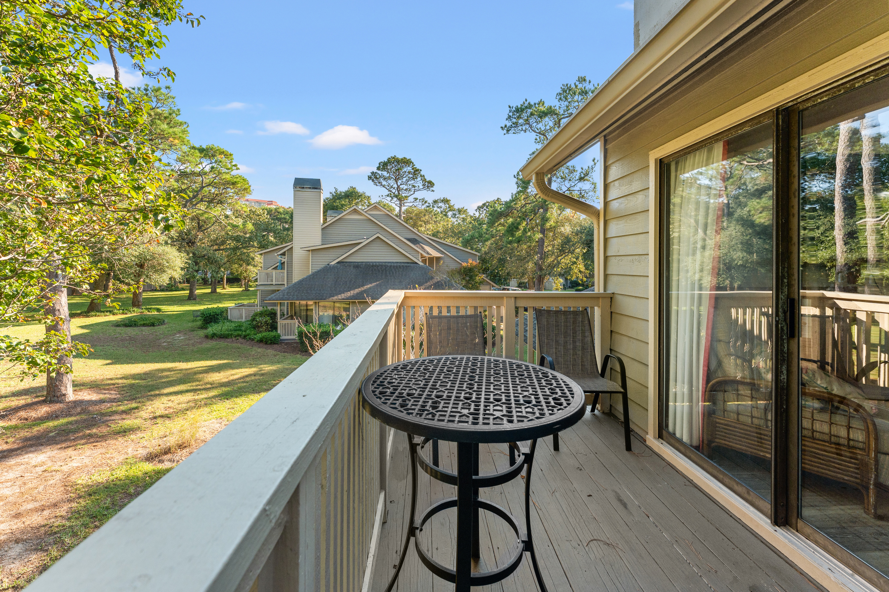 Great balcony views overlooking the Kingston grounds