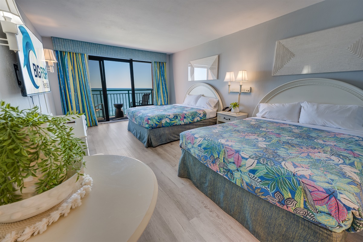 Room with Stunning Views🌊☀️