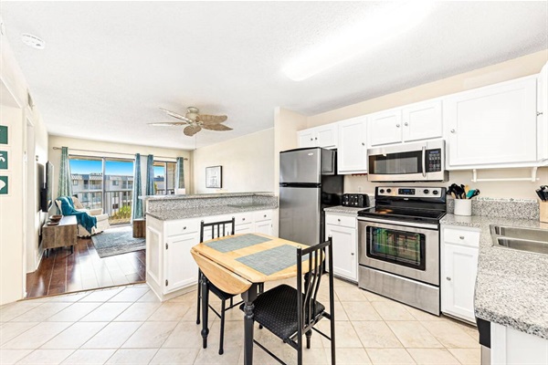 Full sized kitchen fully equipped.