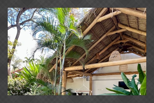 Sun shelf so you can laze away those hot Costa Rican afternoons.