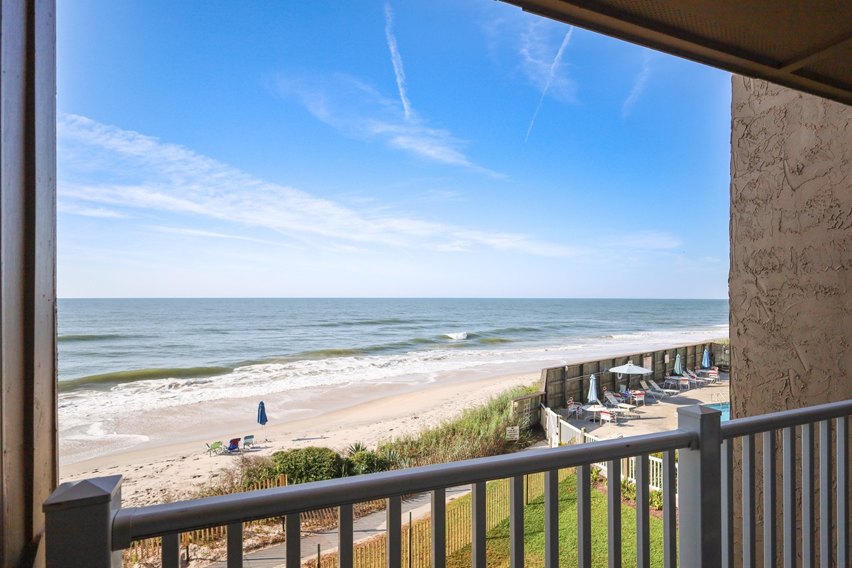 Sunny days on the balcony!