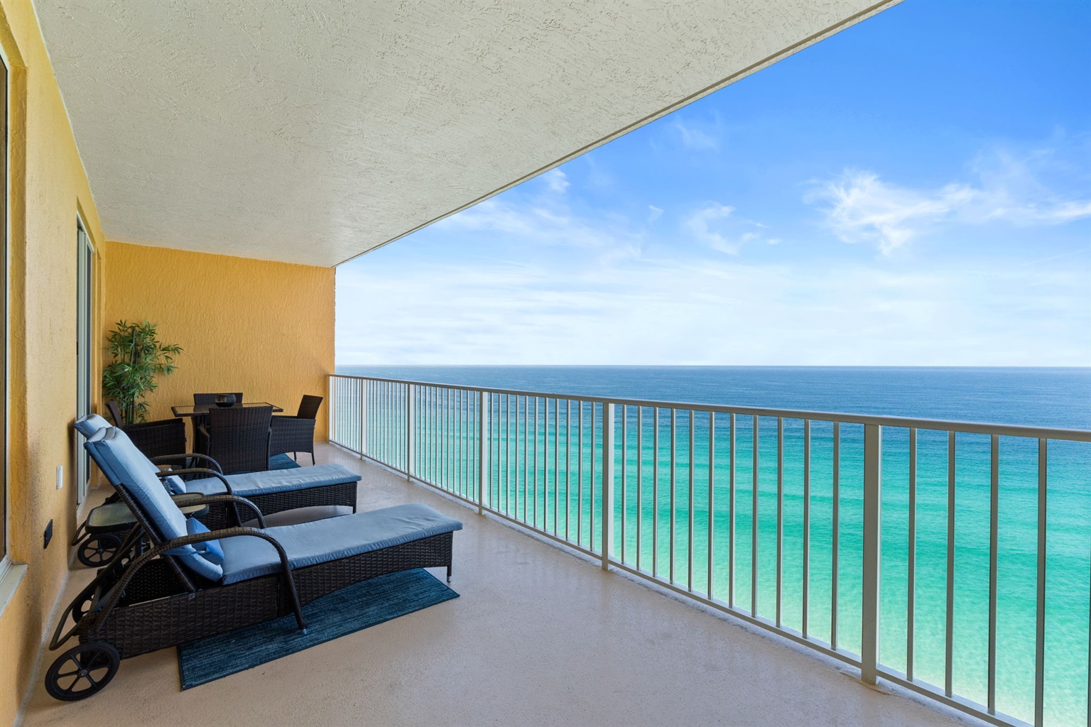 Balcony with Outdoor Seating and Amazing Views