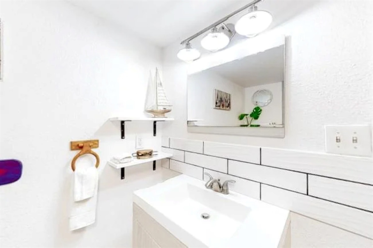 Bright airy bathroom