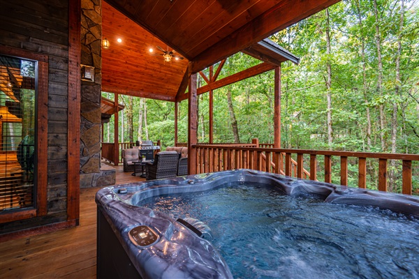 AGAPE CREEK CABIN &mdash; Broken Bow vacation rental