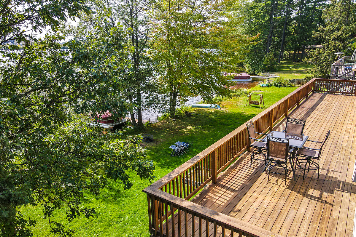 Balcony - Deck View Overlooking Yard
