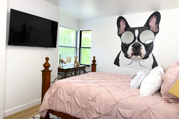 Dog Room - Queen