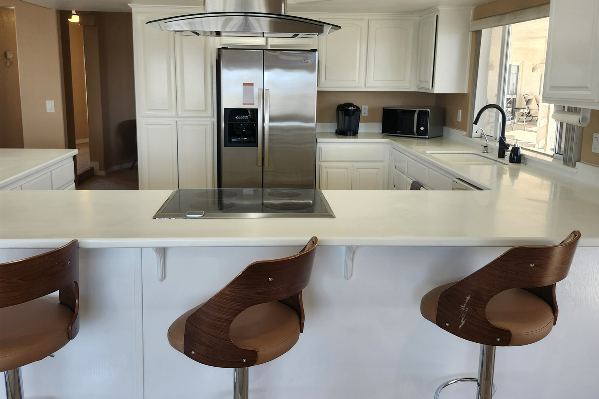 Stove top and kitchen