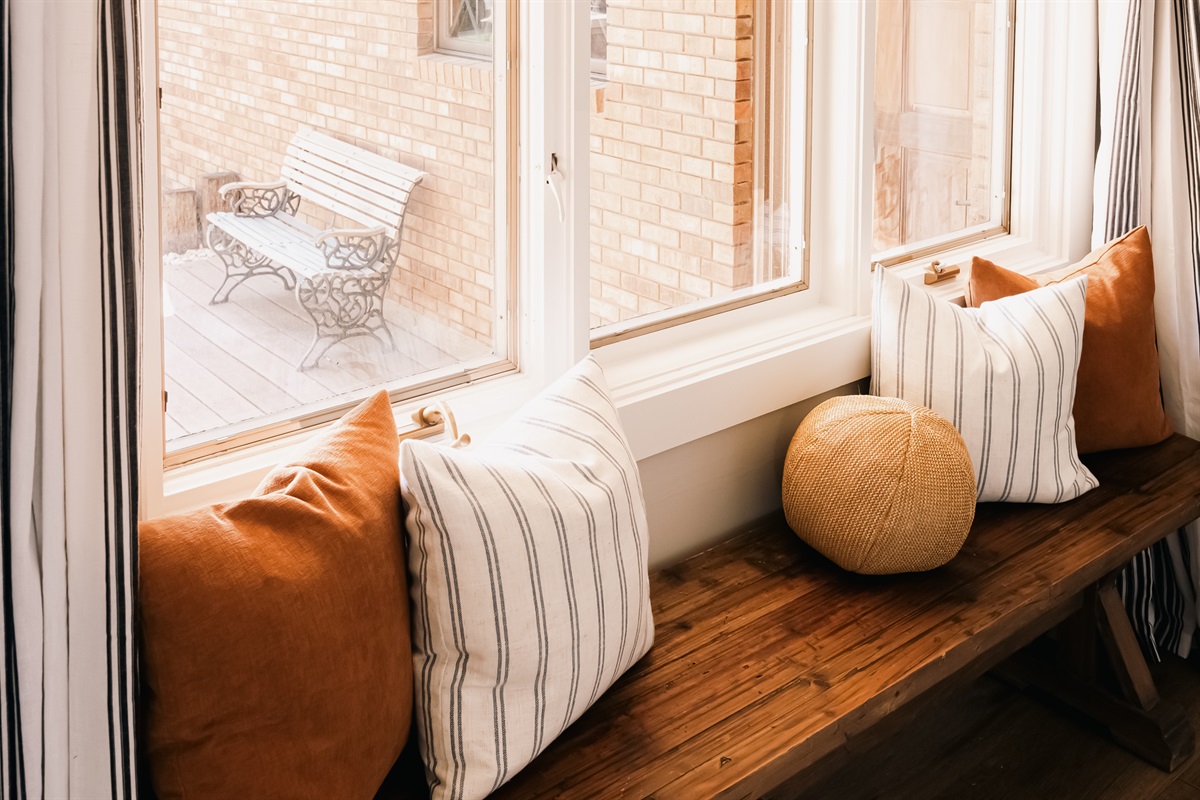 Entryway bench!