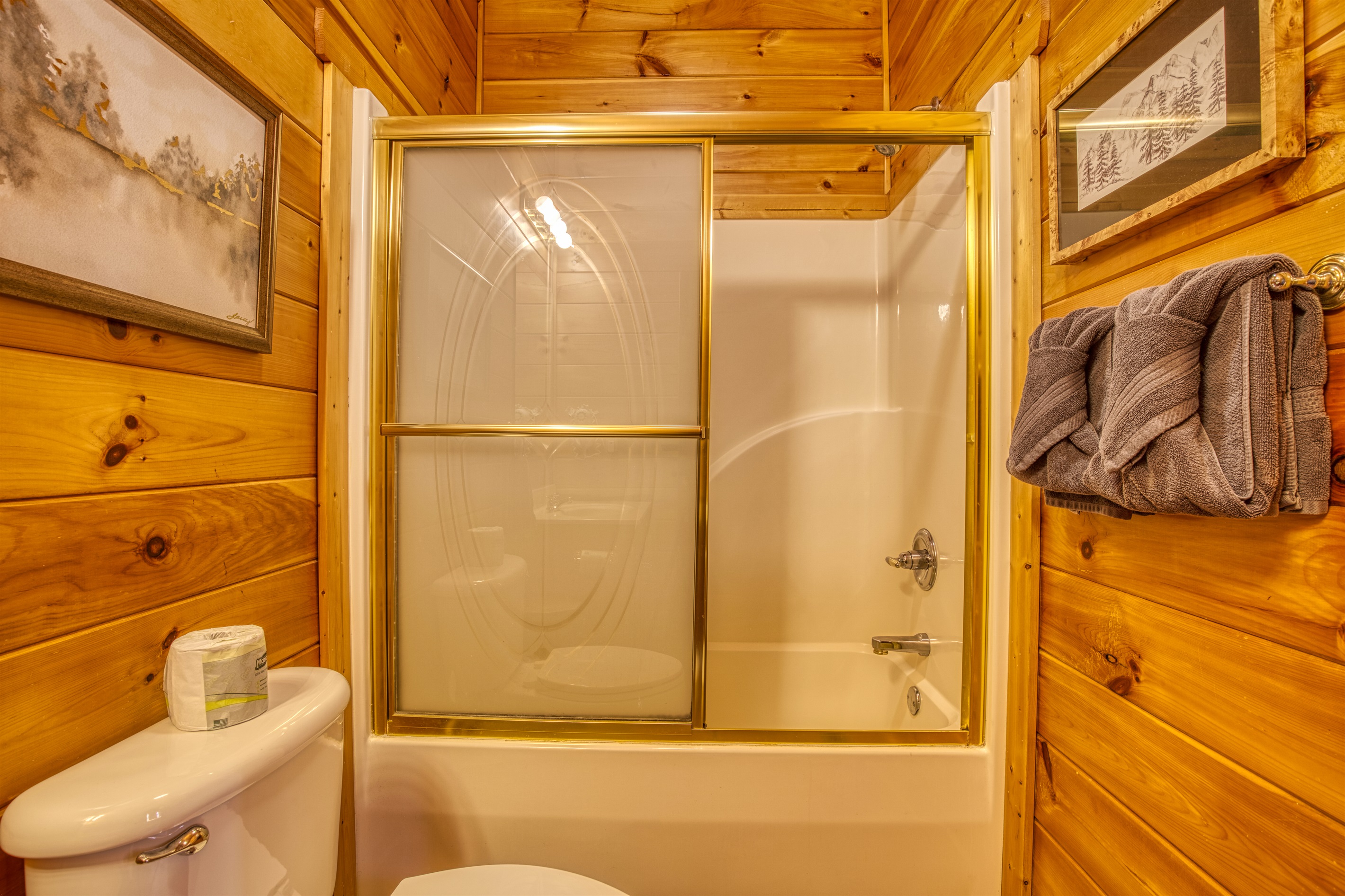 Lower floor bath