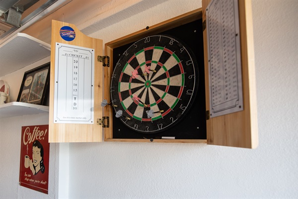 darts