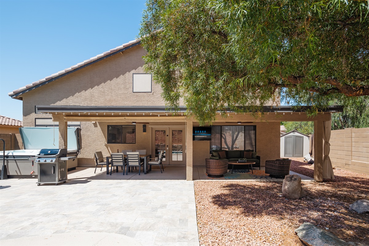 HotTub, Gas BBQ, Smart TV, Large Covered Patio