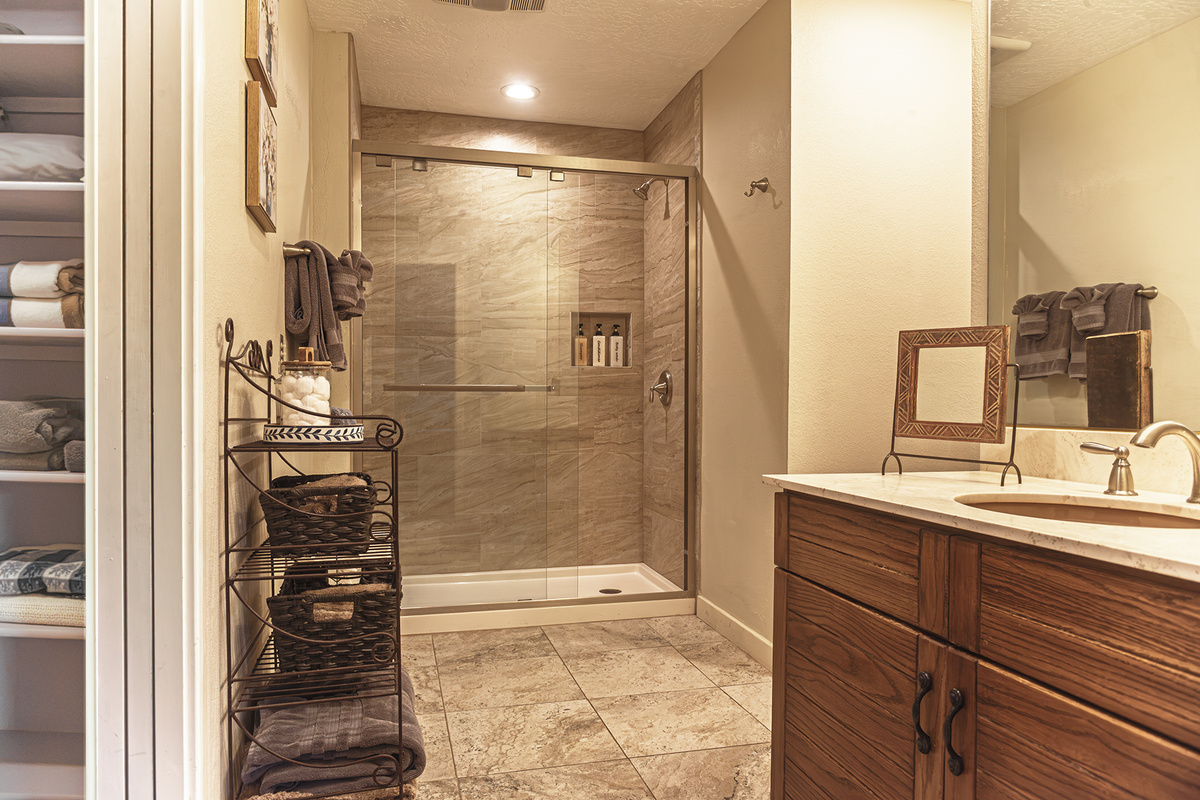 Nice second bedroom bathroom.