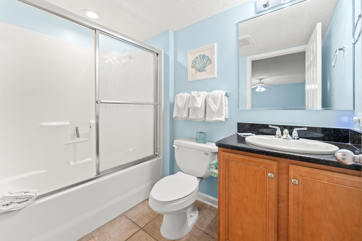 3rd Bathroom with tub shower combo