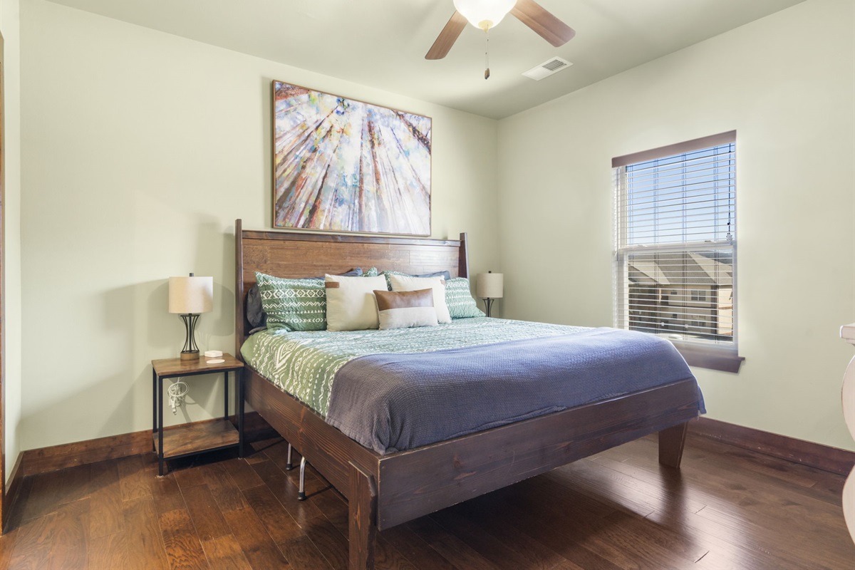 Lower level King bedroom #4 w/ ensuite bath