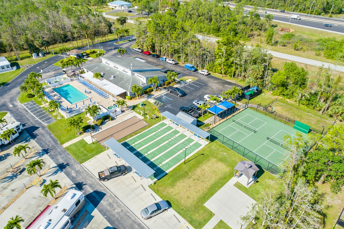 Pool, Jacuzzi, Shuffleboard, Basketball courts, & Tennis Courts Ariel