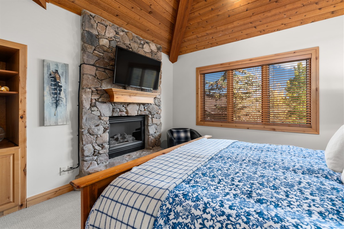 King Bedroom 1. Gas fire.