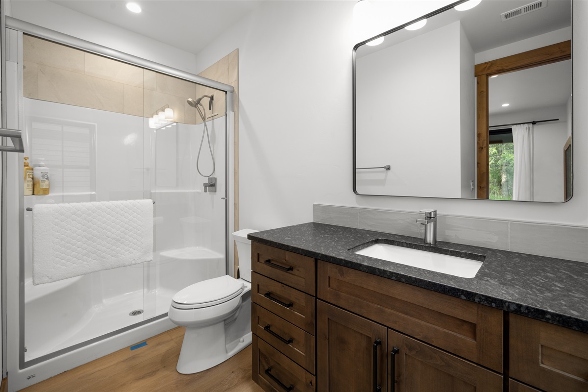 Private Bath Bedroom 3