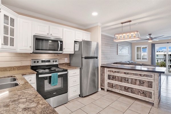Fully Stocked Kitchen
