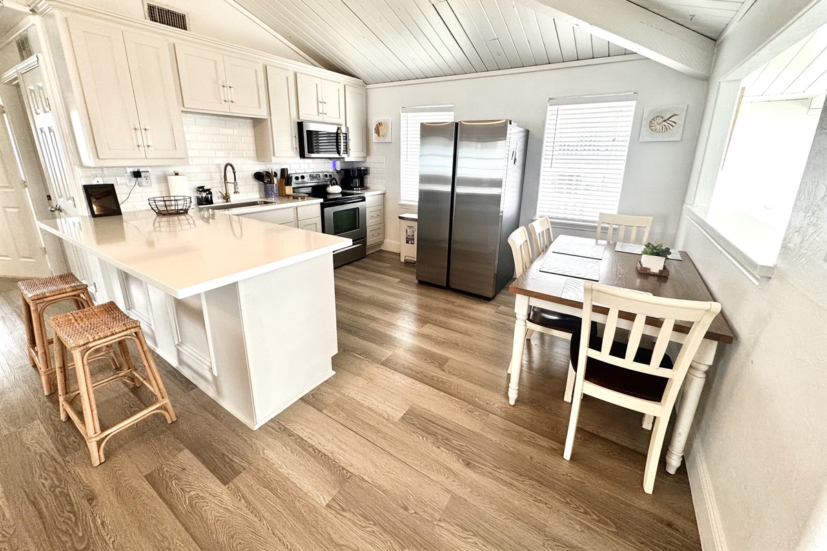 Kitchen with breakfast table