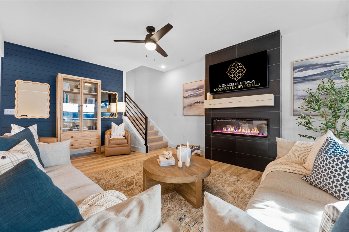 Gather around the fireplace with the family!
