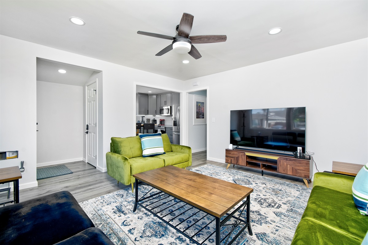11-1362-shortridge-unit-a-living-area-overview-natural-light