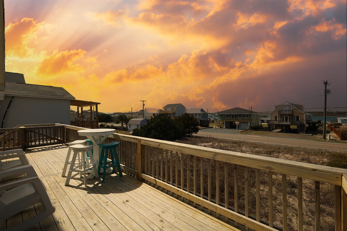 Beautiful sunset views from the front deck