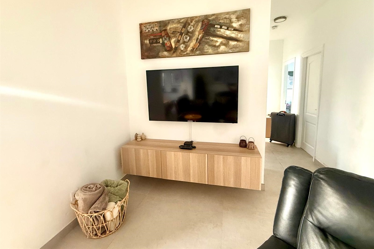 TV Area with smart TV and IPTV