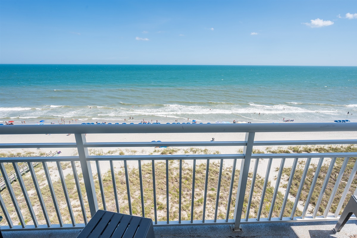 Balcony with Amazing Views of the Ocean🌊☀️